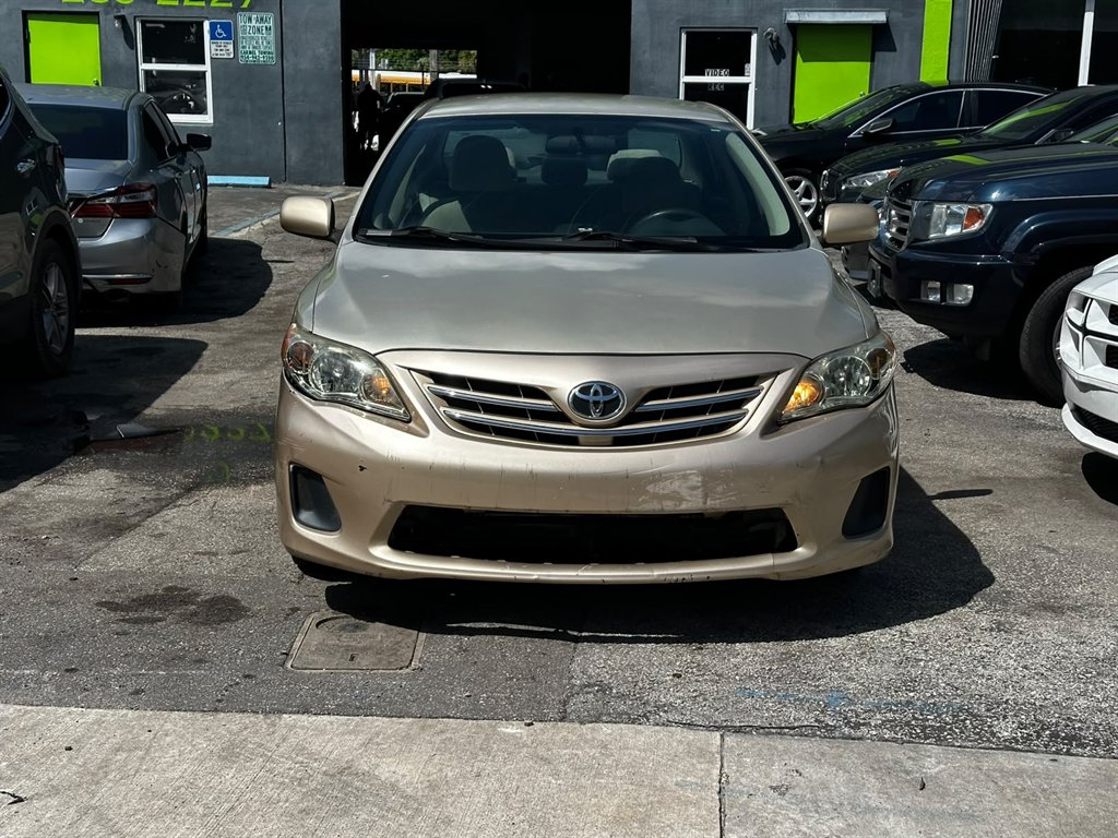 2013 Toyota Corolla - $5,900