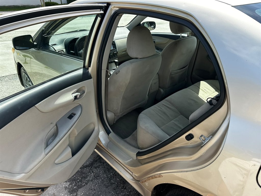 2013 Toyota Corolla - $5,900