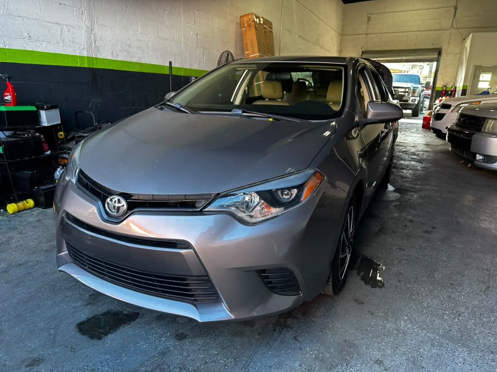 2016 Toyota Corolla - $8,900