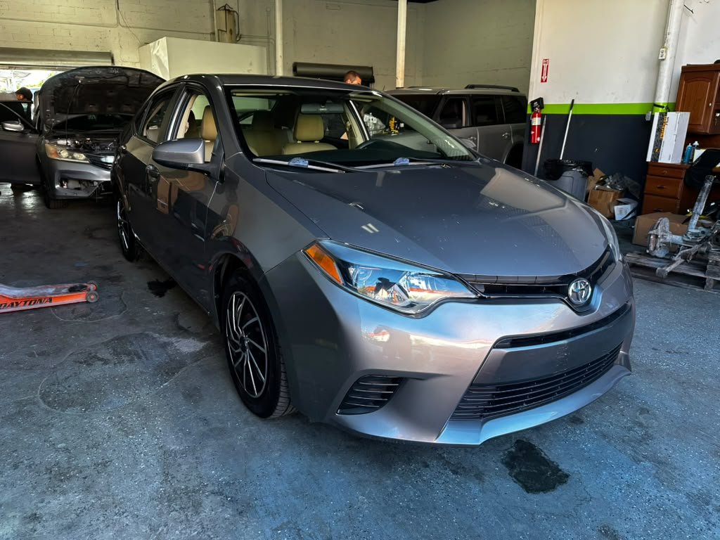 2016 Toyota Corolla - $8,900