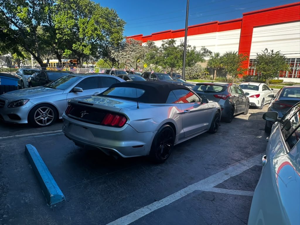 2016 Ford Mustang - $6,900