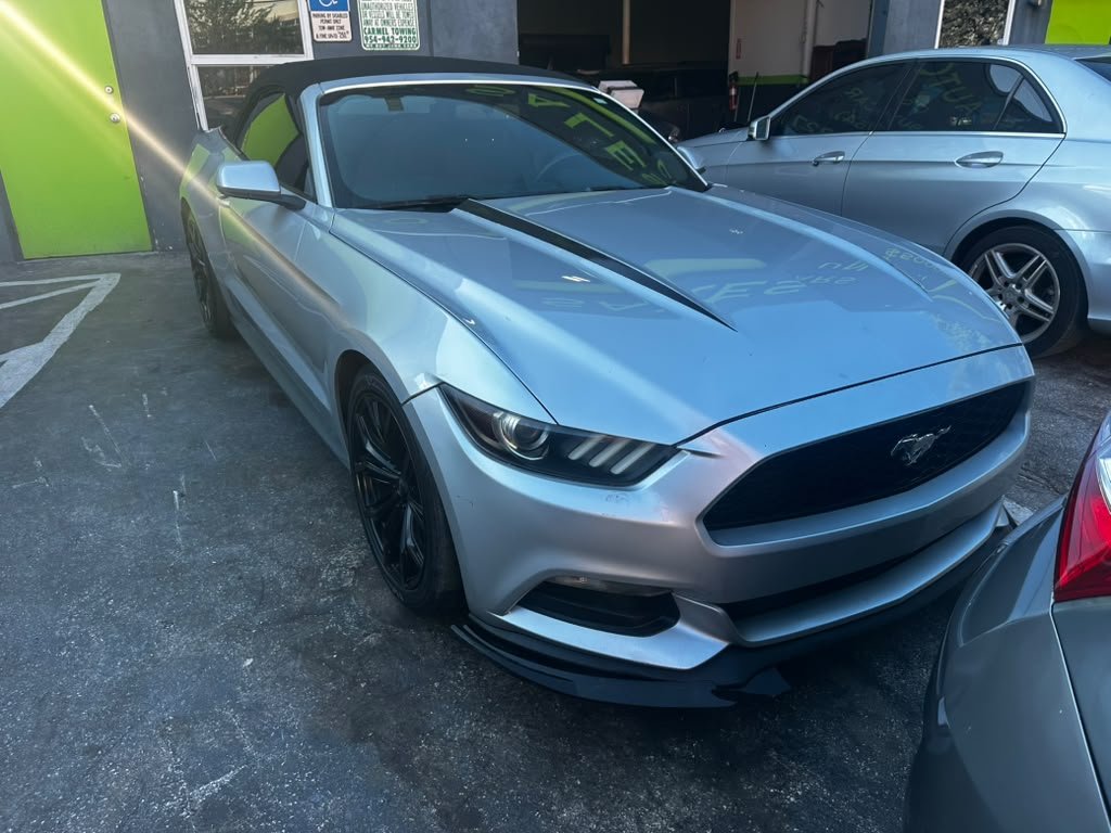 2016 Ford Mustang - $6,900