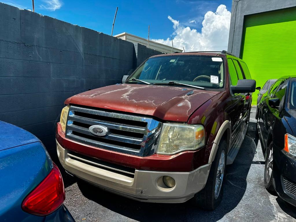 2007 Ford Expedition - $2,900