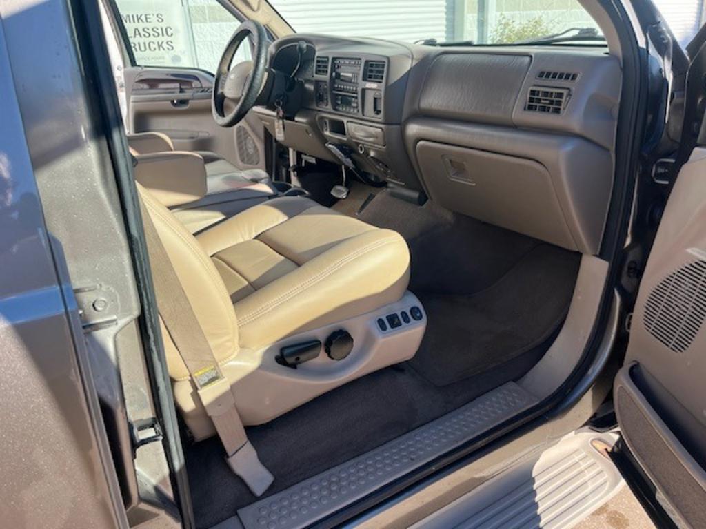 2004 Ford Excursion - $19,500