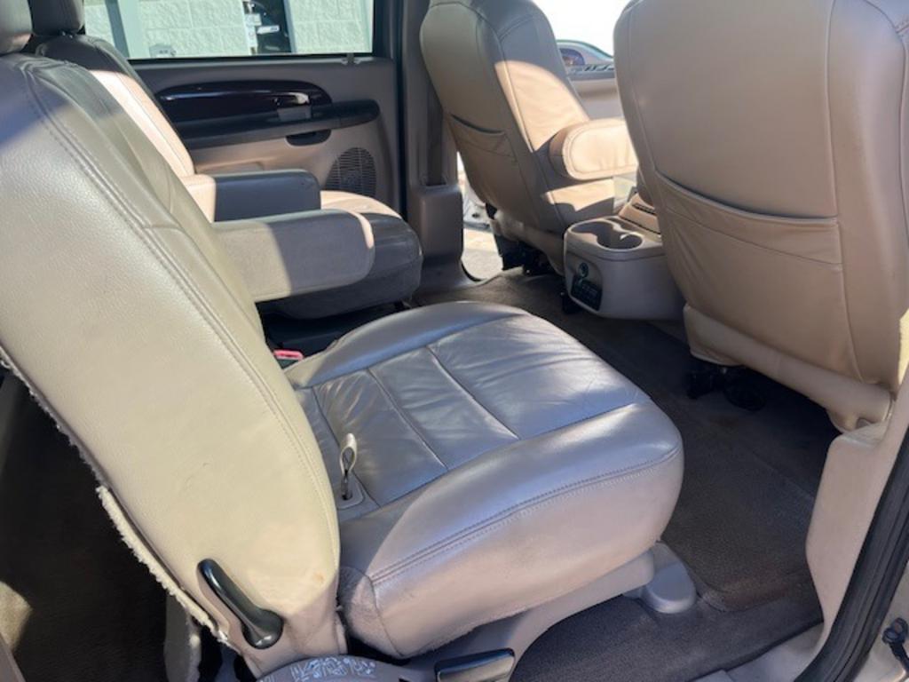2004 Ford Excursion - $19,500