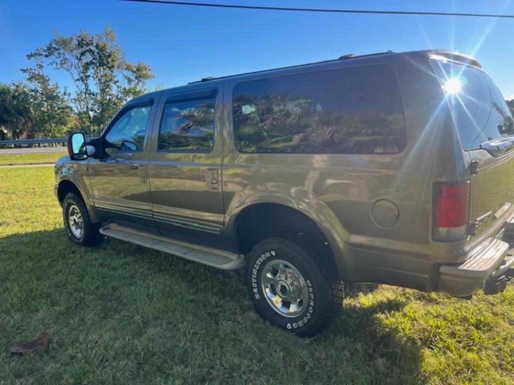 2004 Ford Excursion - $19,500