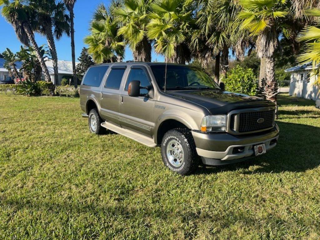 2004 Ford Excursion - $19,500