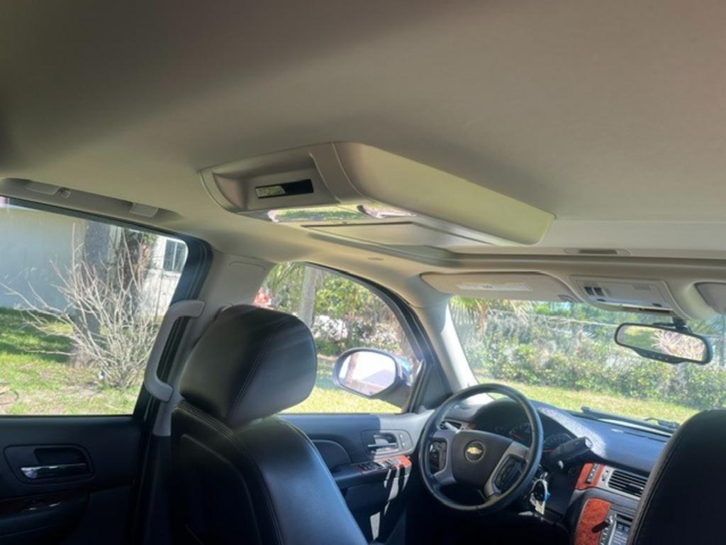 2013 Chevrolet Avalanche - $14,250