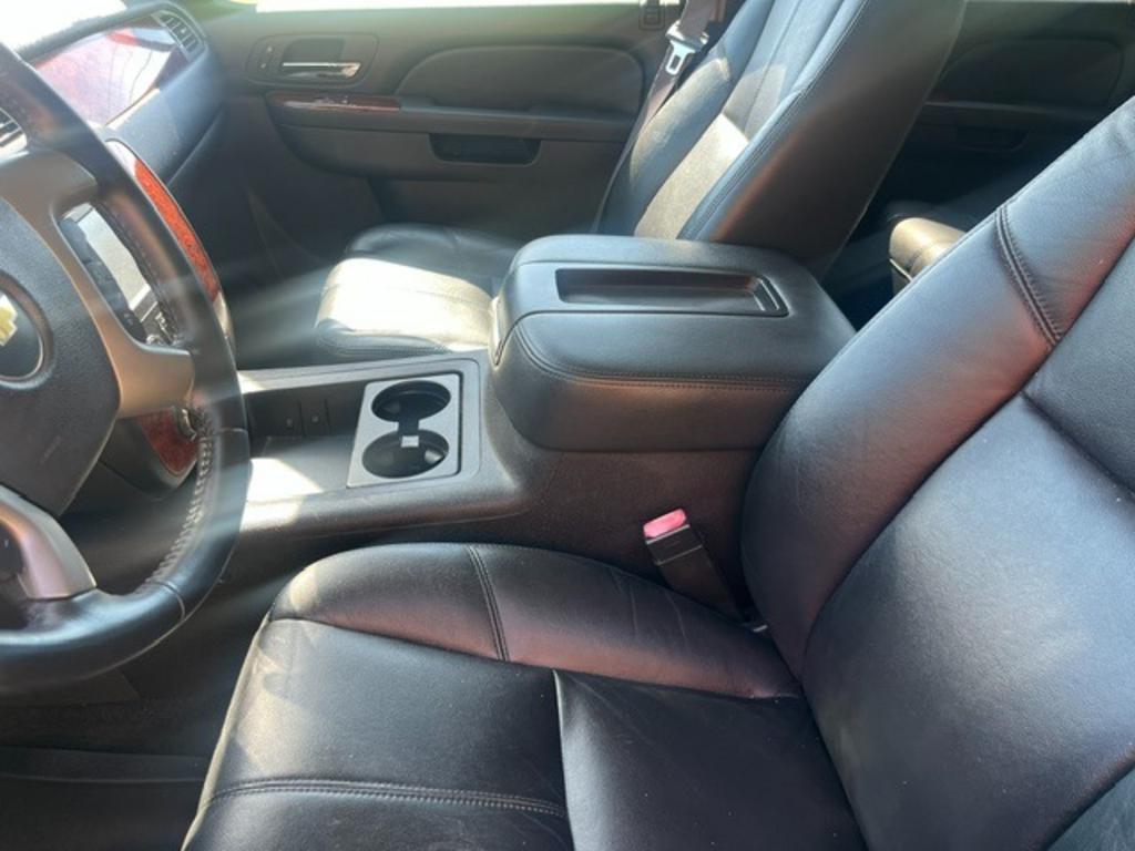2013 Chevrolet Avalanche - $14,250
