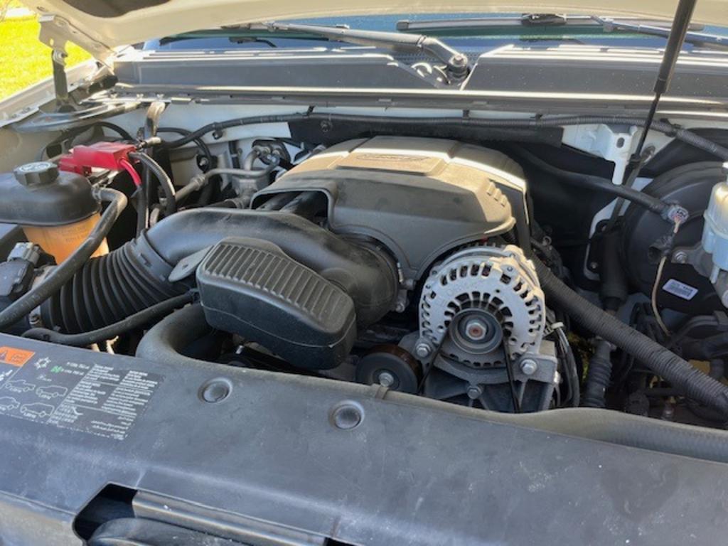 2014 Chevrolet Suburban - $6,900