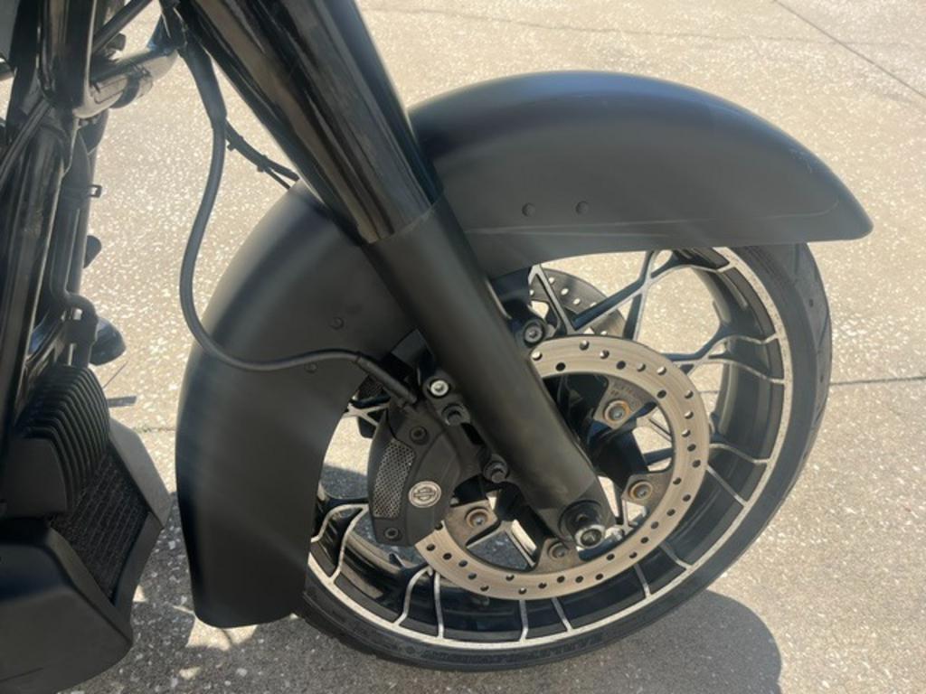 2022 Harley-davidson Road Glide Special - $15,500