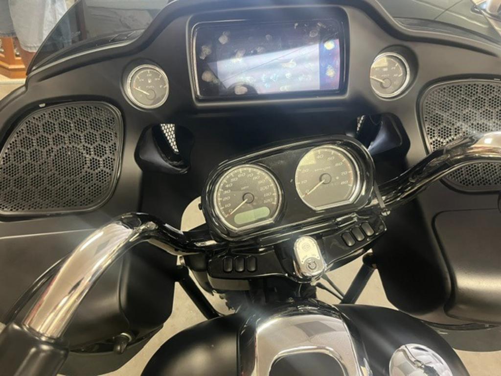 2022 Harley-davidson Road Glide Special - $15,500