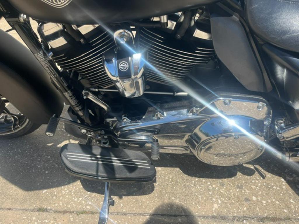 2022 Harley-davidson Road Glide Special - $15,500
