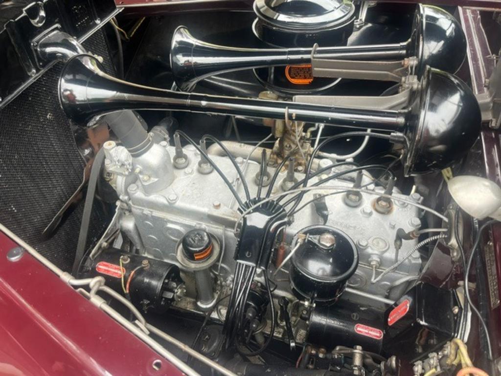 1940 Chrysler WINBDSOR - $27,500