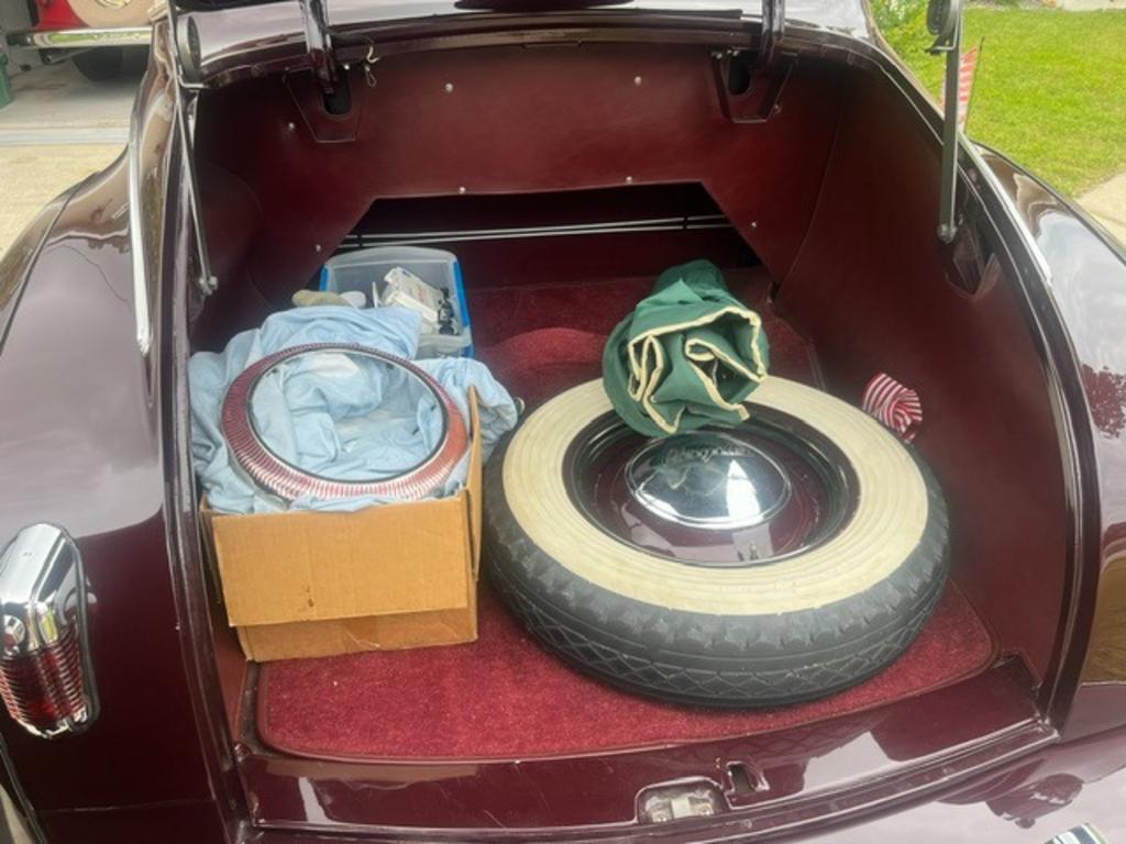 1940 Chrysler WINBDSOR - $27,500