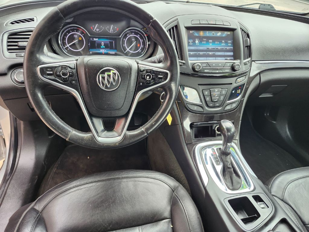 2017 Buick Regal Sport Touring photo