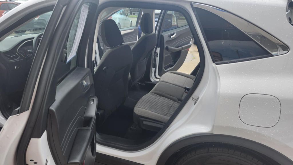2021 Ford Escape - $13,500