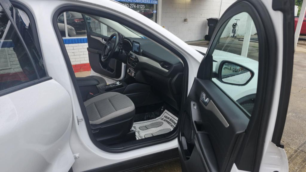 2021 Ford Escape - $13,500
