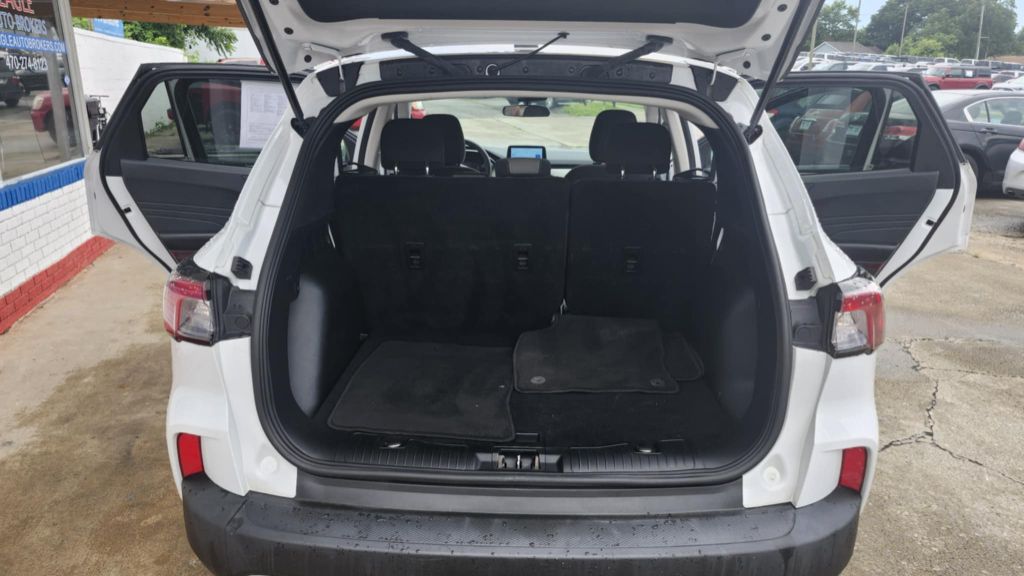 2021 Ford Escape - $13,500