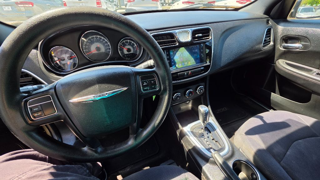 2012 Chrysler 200 - $7,500