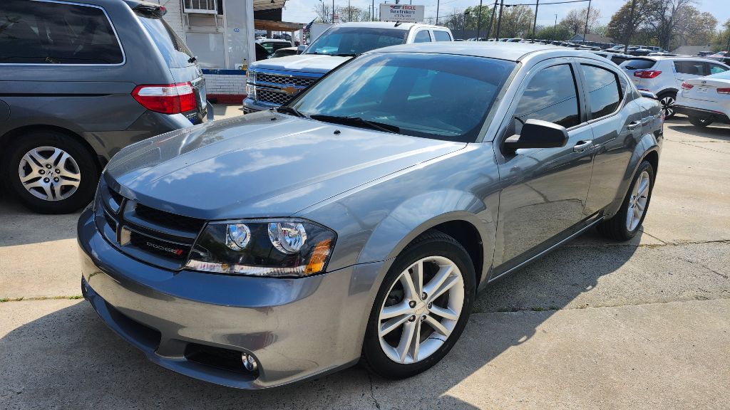 2013 Dodge Avenger - $6,900