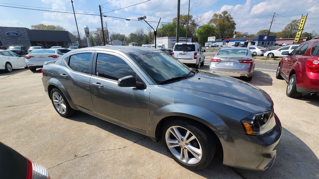 2013 Dodge Avenger - $6,900