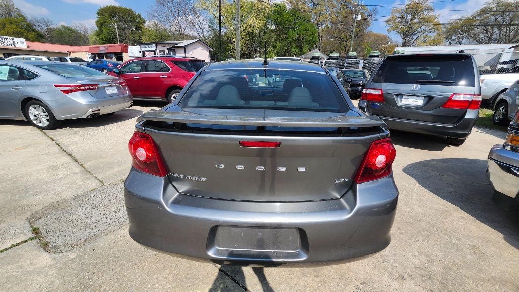 2013 Dodge Avenger - $6,900
