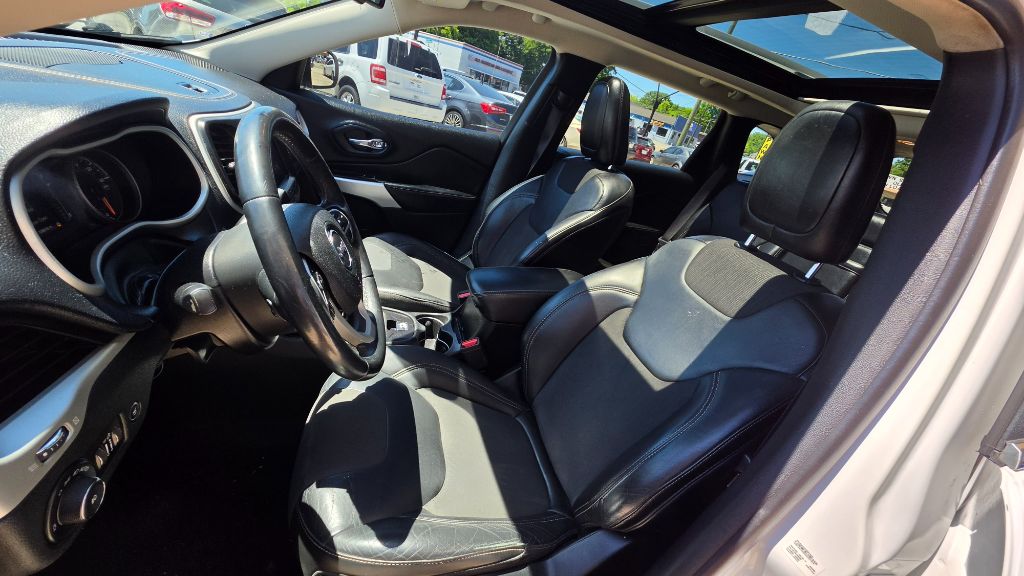 2018 Jeep Cherokee - $9,500