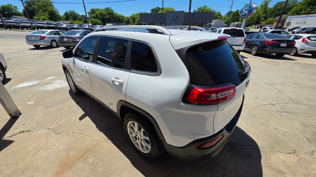 2018 Jeep Cherokee - $9,500