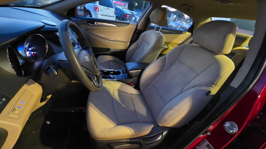 2014 Hyundai Sonata - $9,900