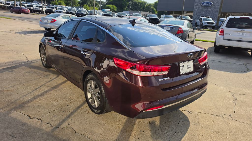 2016 Kia Optima - $8,900