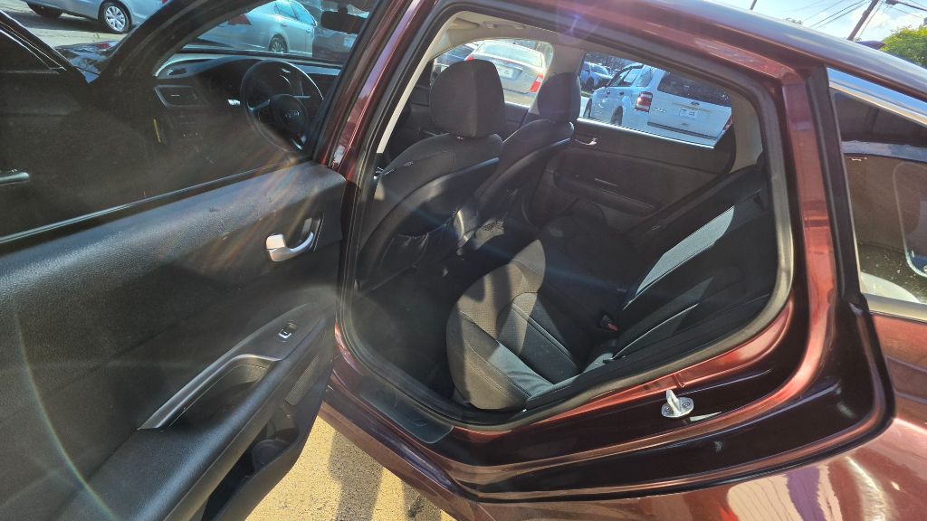2016 Kia Optima - $8,900