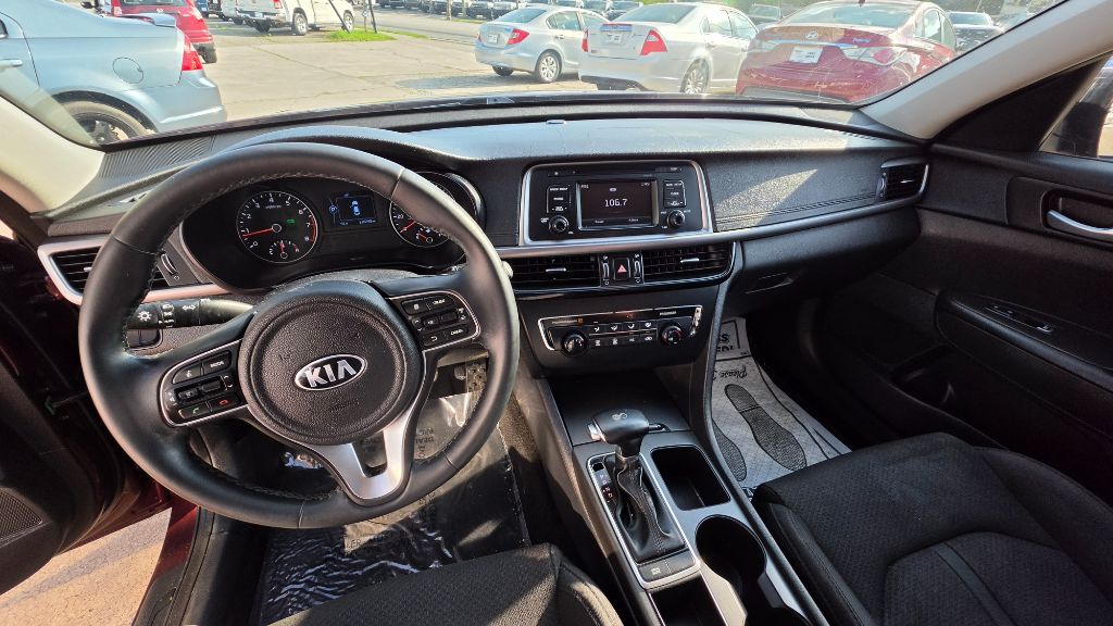 2016 Kia Optima - $8,900