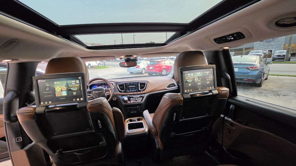 2018 Chrysler Pacifica - $11,900