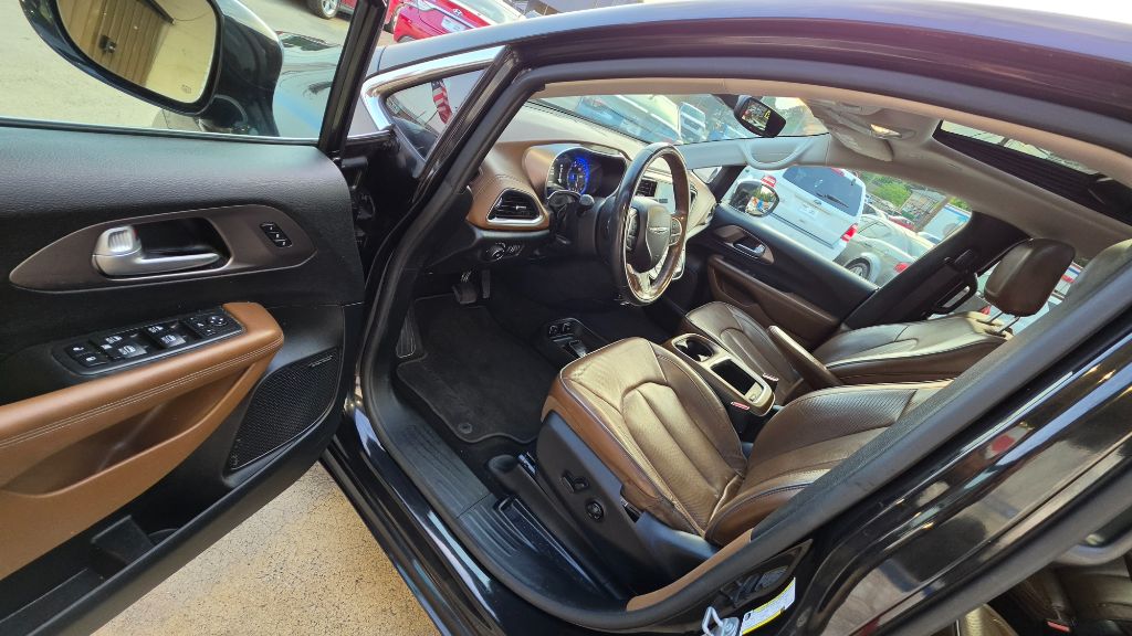 2018 Chrysler Pacifica - $11,900