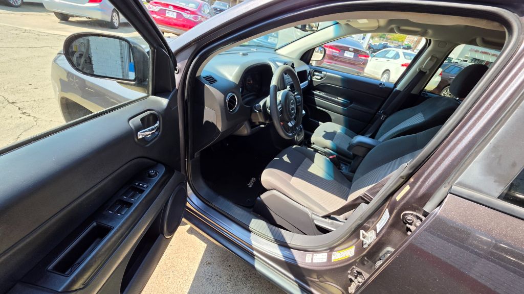 2016 Jeep Compass - $7,900