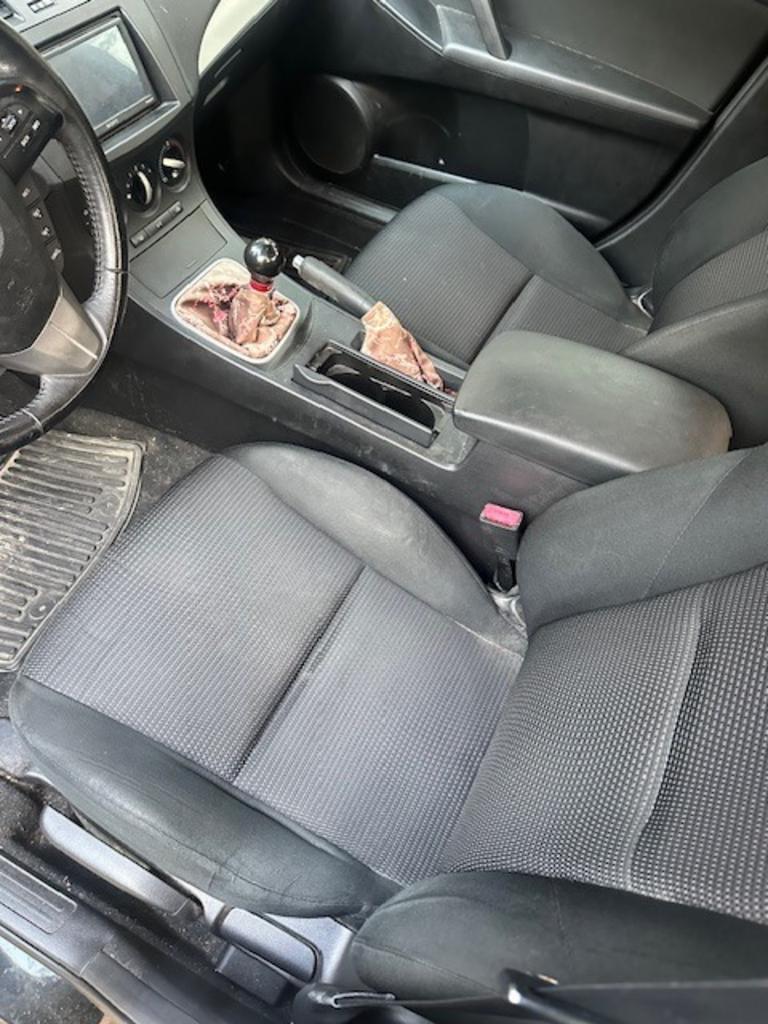 2012 Mazda Mazda3 i Touring photo