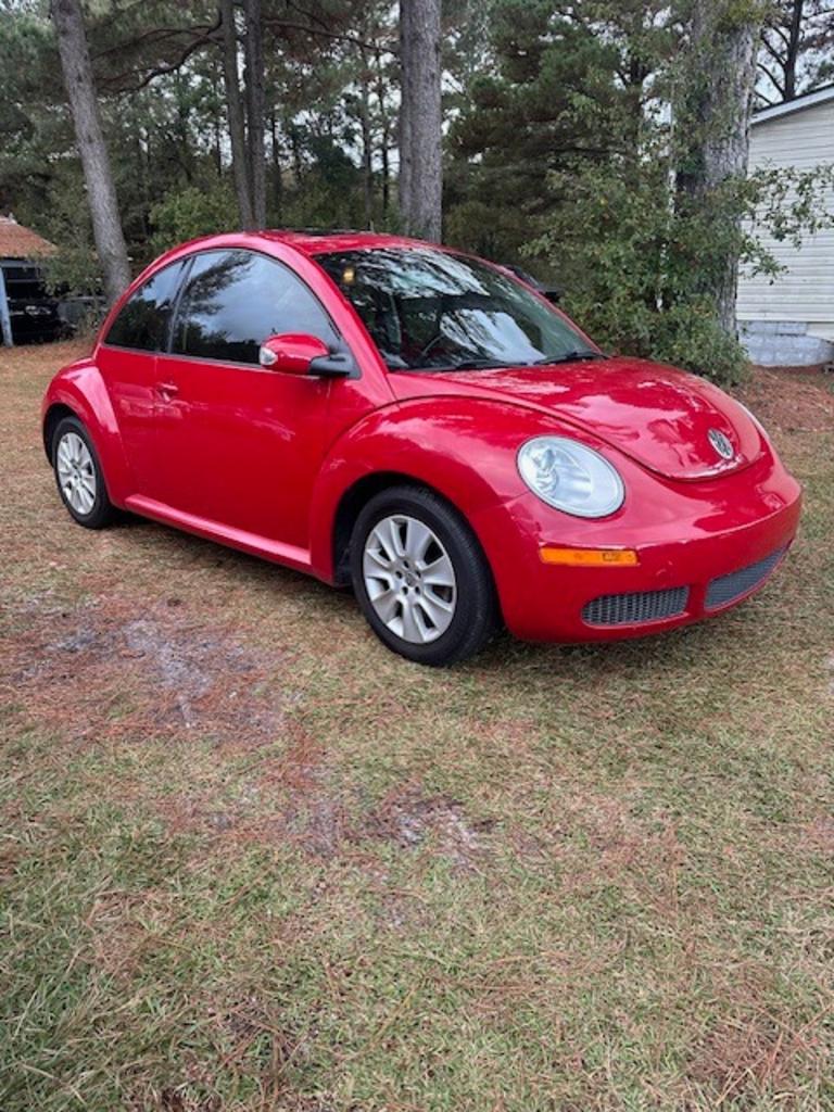 2009 Volkswagen New Beetle photo