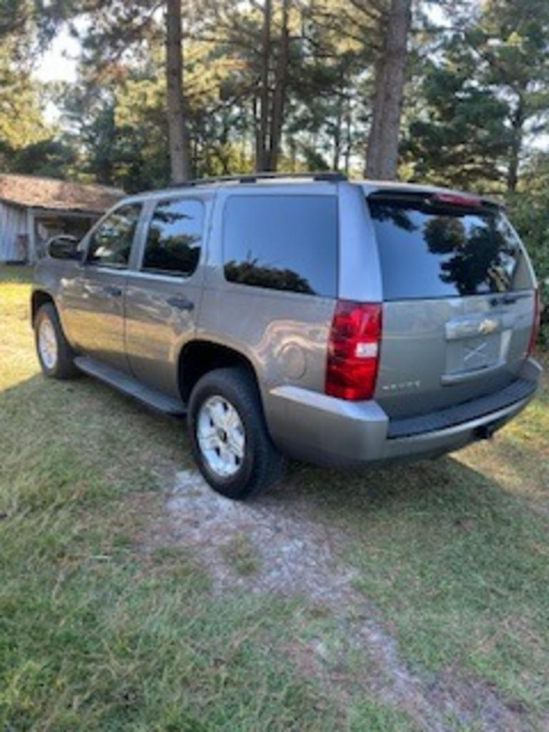 2007 Chevrolet Tahoe - $8,500