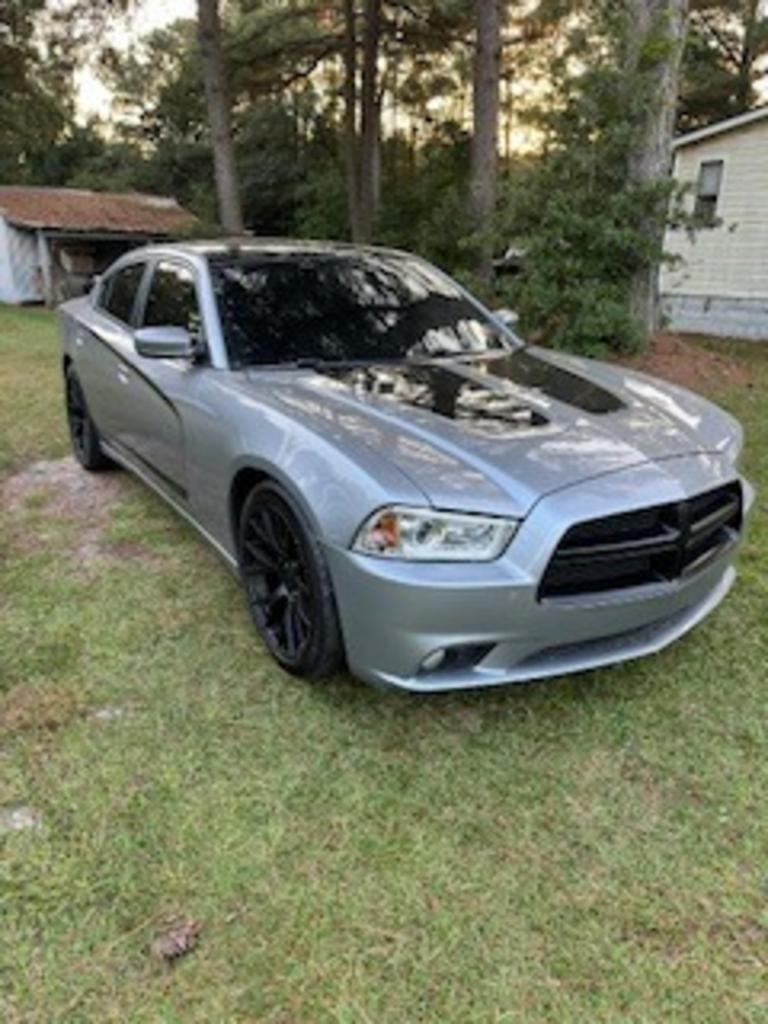 2011 Dodge Charger - $11,500