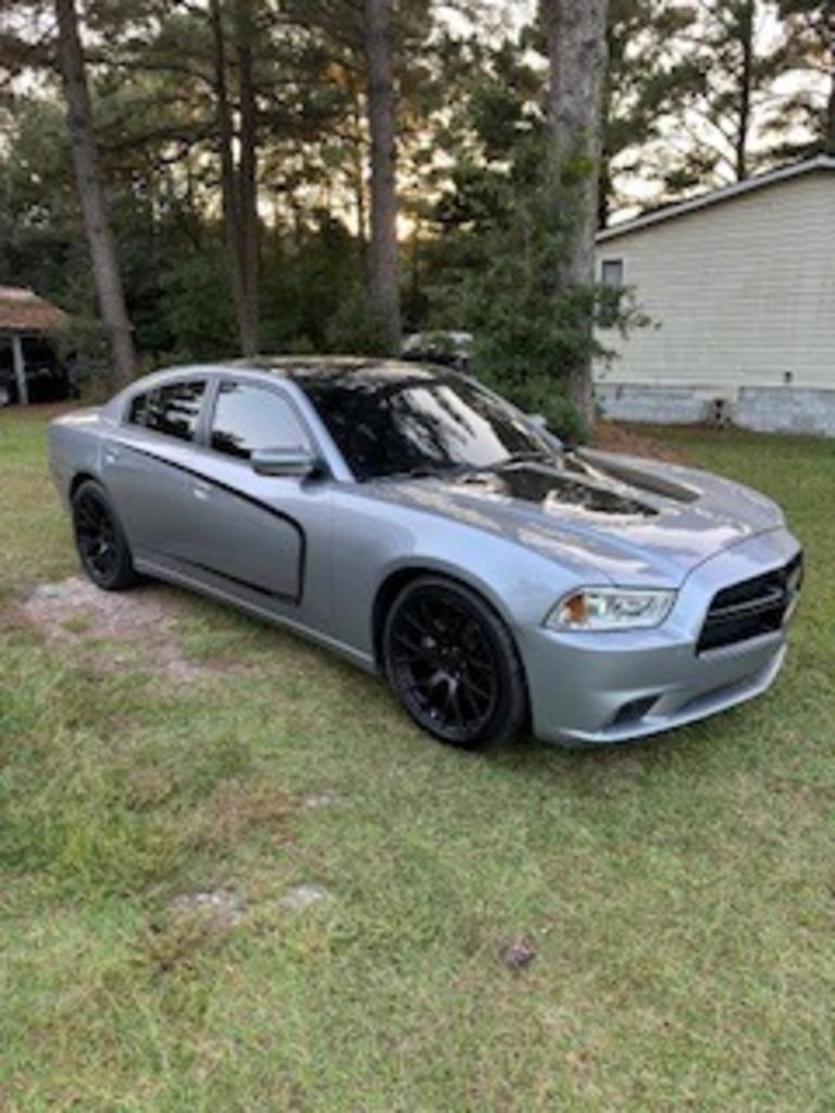 2011 Dodge Charger - $11,500