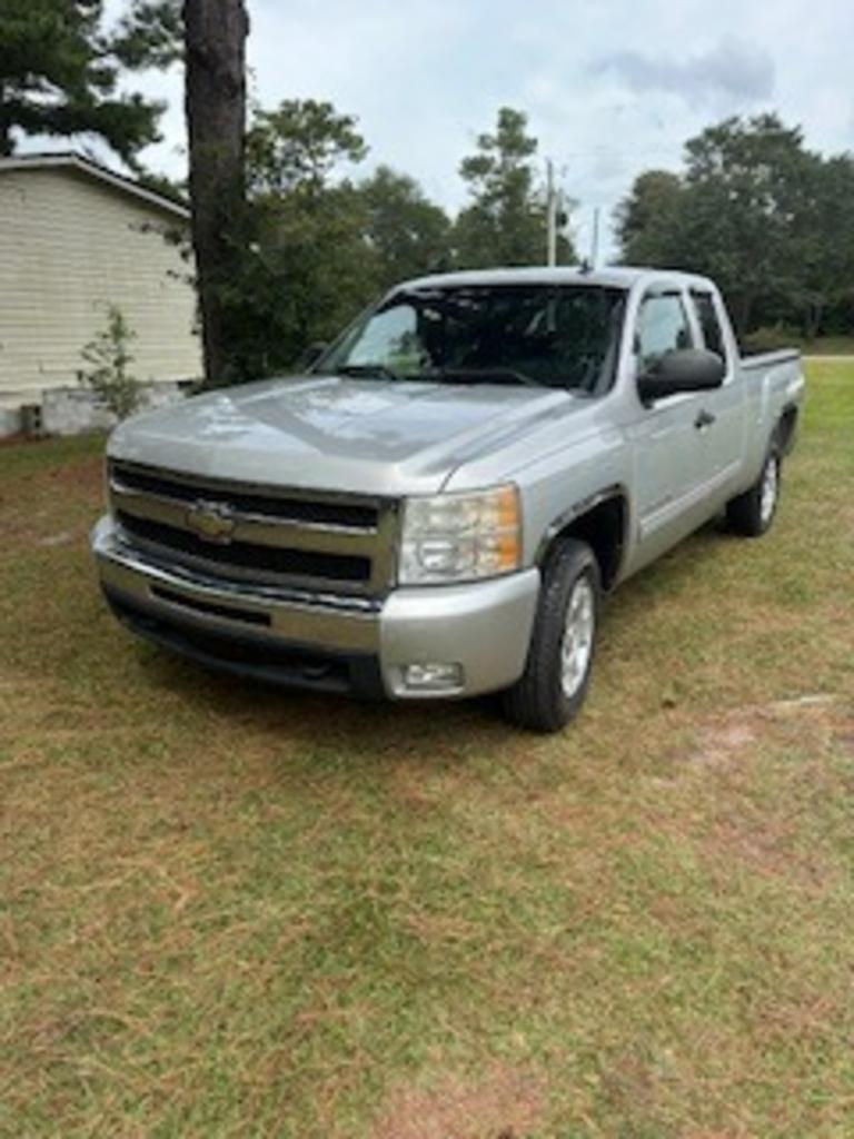 2011 Chevrolet Silverado - $11,500