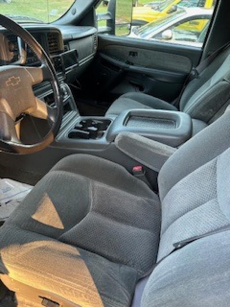 2003 Chevrolet Silverado - $11,500
