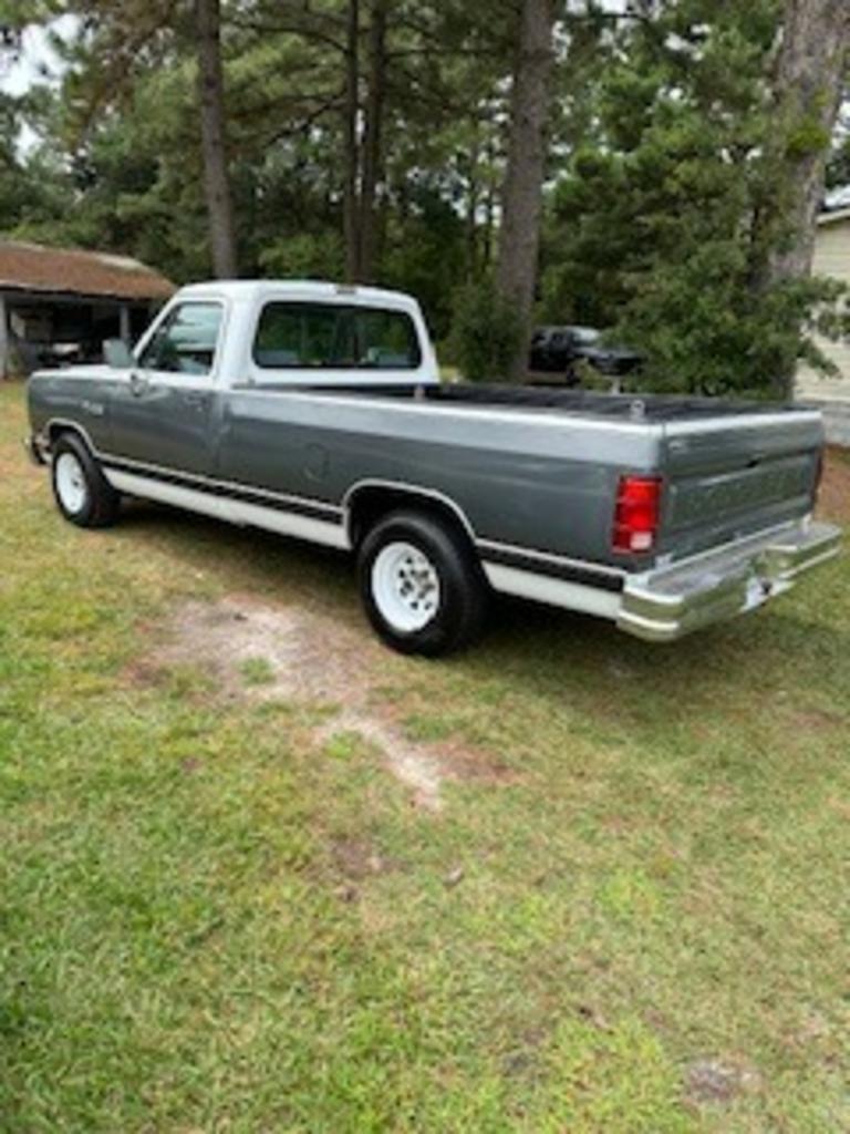 1990 Dodge D-series - $9,500