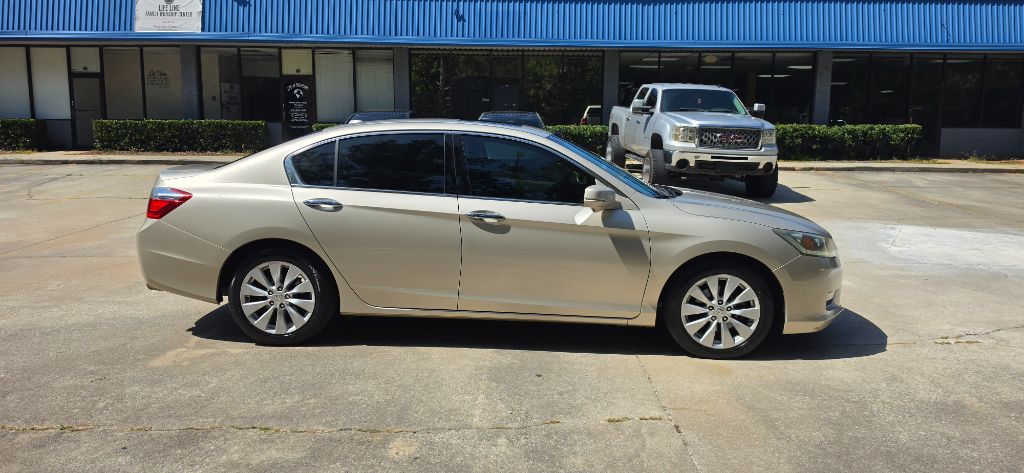 2013 Honda Accord - $10,995