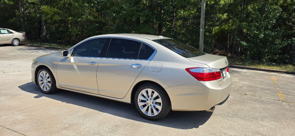 2013 Honda Accord - $10,995