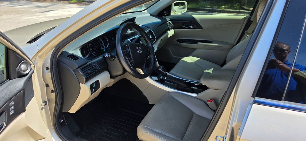 2013 Honda Accord - $10,995