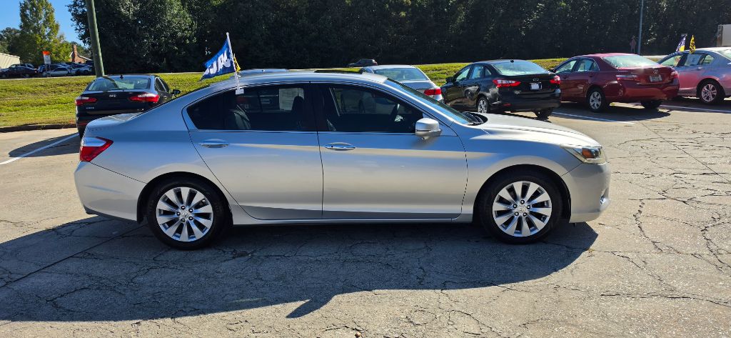 2013 Honda Accord - $10,995