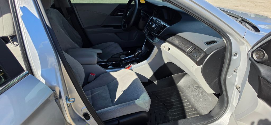 2013 Honda Accord - $9,995
