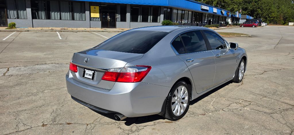 2013 Honda Accord - $9,995